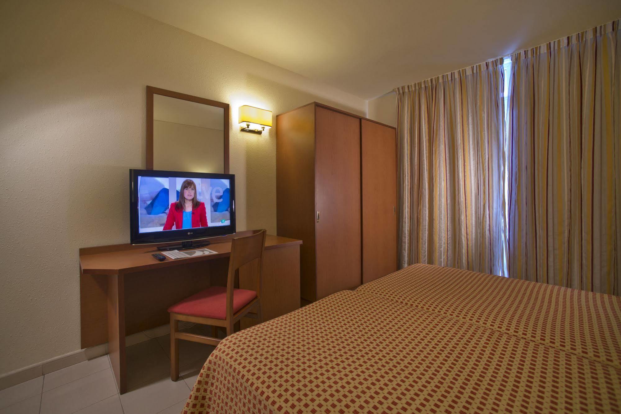 Hotel Spa Mediterraneo Park Росас Экстерьер фото